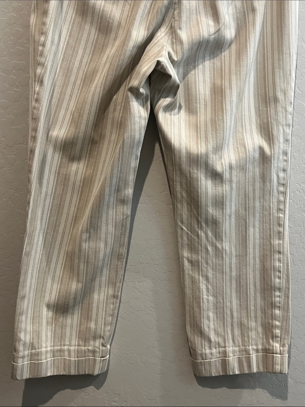 Tory Burch Striped Beige & Cream Crop Pants - Picture 8 of 13
